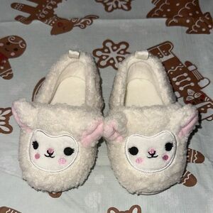 Wonder Nation Cream and Pink Kids Slippers